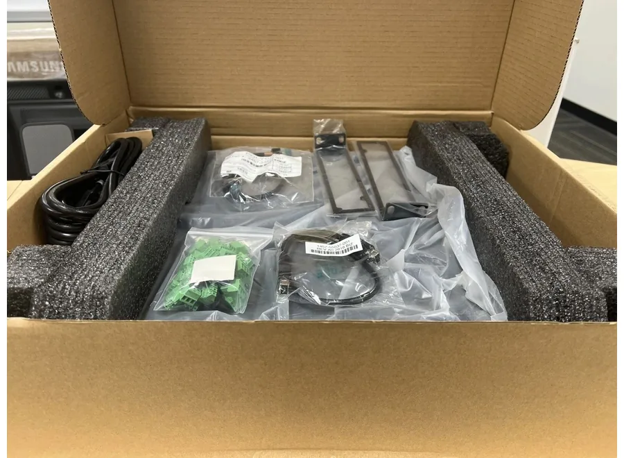 Комплект поставки Polycom SoundStructure C16